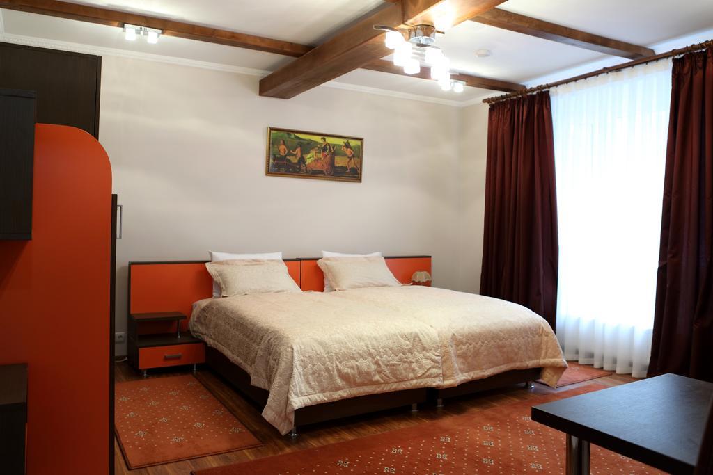 Hotel Bachus Chisinau Rom bilde