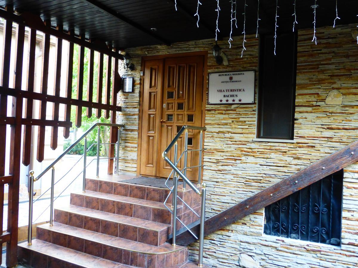 Hotel Bachus Chisinau Eksteriør bilde