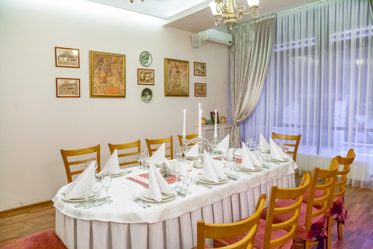 Hotel Bachus Chisinau Eksteriør bilde